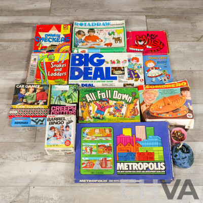 Collection of Vintage Children's Board Games and Puzzles Including John Sands Snakes and Ladders, Chinese Checkers, Sewing Cards, Toltoys Creepy Critters, Big Deal,  Schaper Sombrero...........