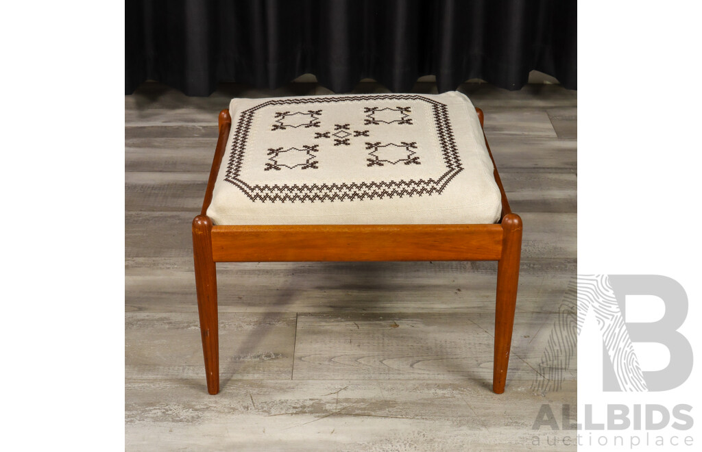 Parker Nordic Footstool