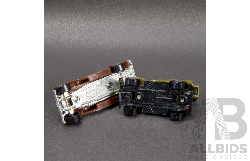 Vintage Hot Wheels Redline US Army Jeep, Redline Ferrari 512S, 1931 Duesenberg, Ford Gran Torino Stock Car