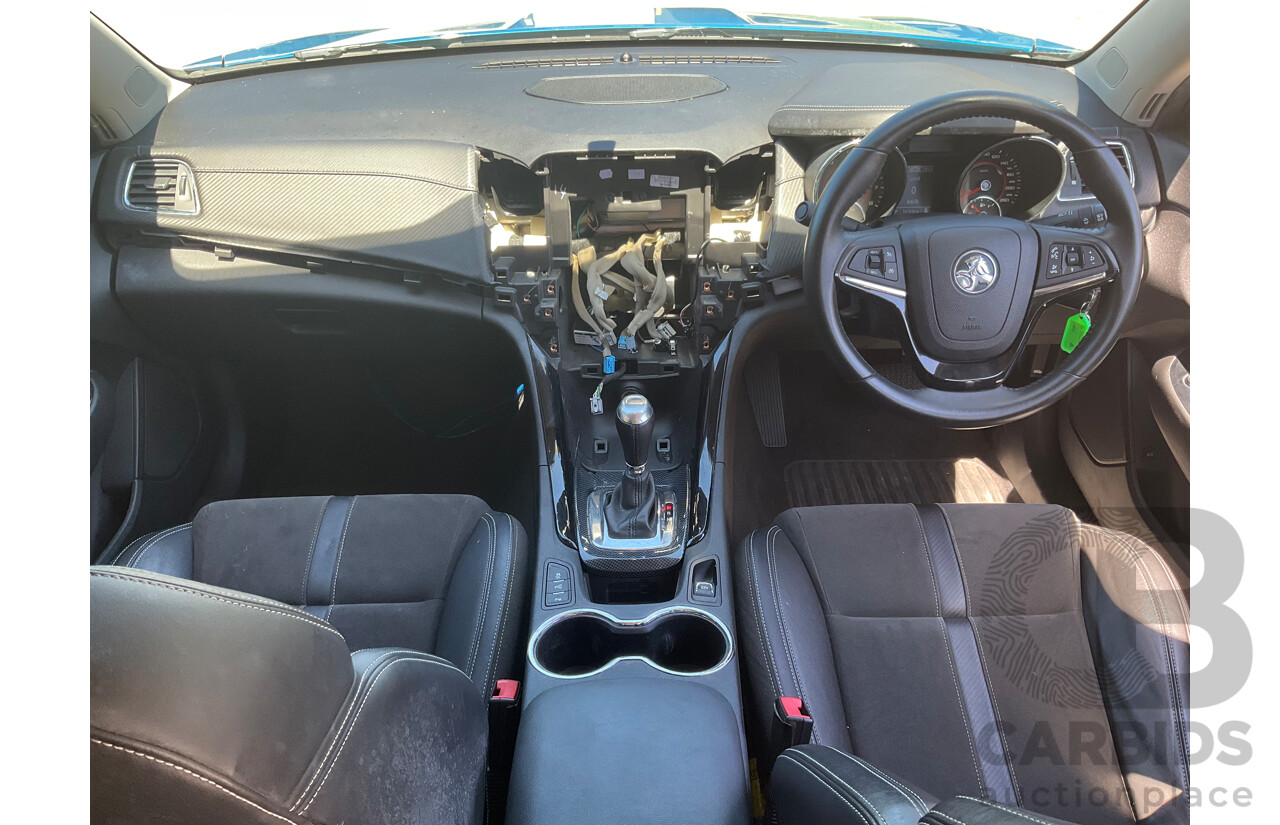 10/2014 Holden Commodore SV6 VF MY15 4d Sedan Perfect Blue V6 3.6L