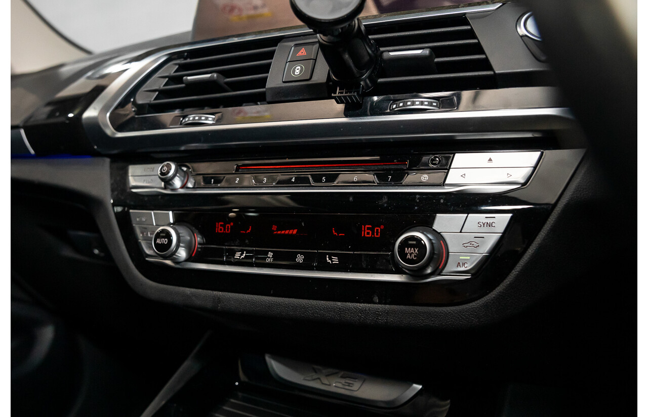 05/2018 BMW X3 xDrive30i xLine (AWD) G01 4d Wagon Glacier Silver Metallic Turbo 2.0L