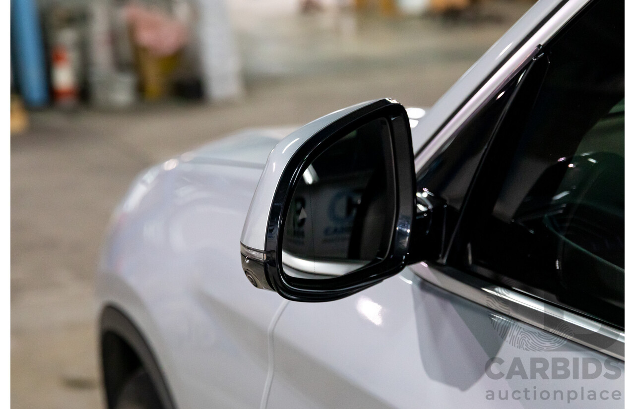 05/2018 BMW X3 xDrive30i xLine (AWD) G01 4d Wagon Glacier Silver Metallic Turbo 2.0L