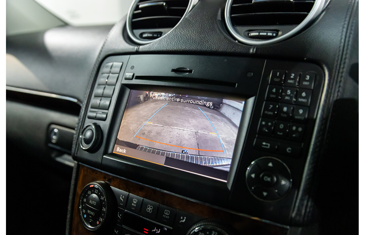 4/2011 Mercedes-Benz ML 350 CDI (4x4) 164 MY11 4d Wagon Black Obsidian Metallic Turbo Diesel V6 3.0L