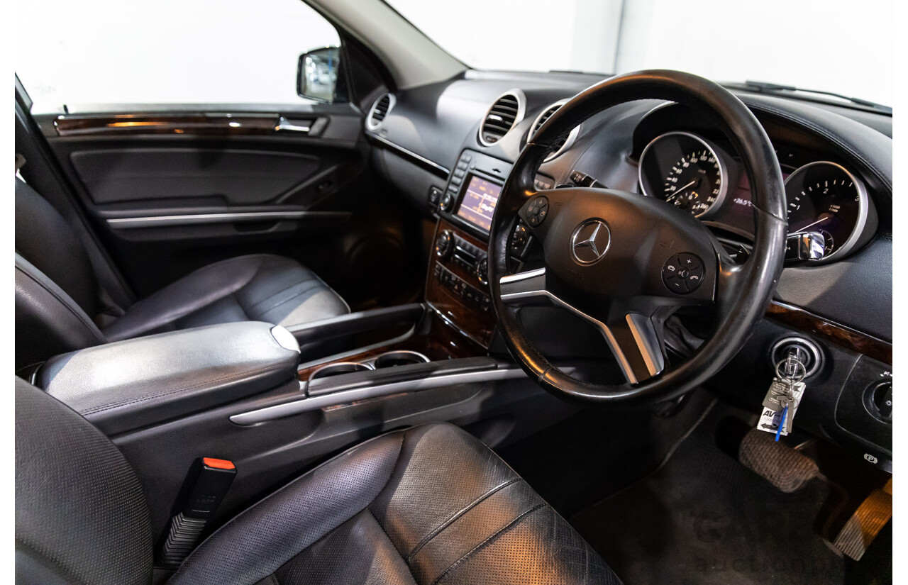 4/2011 Mercedes-Benz ML 350 CDI (4x4) 164 MY11 4d Wagon Black Obsidian Metallic Turbo Diesel V6 3.0L