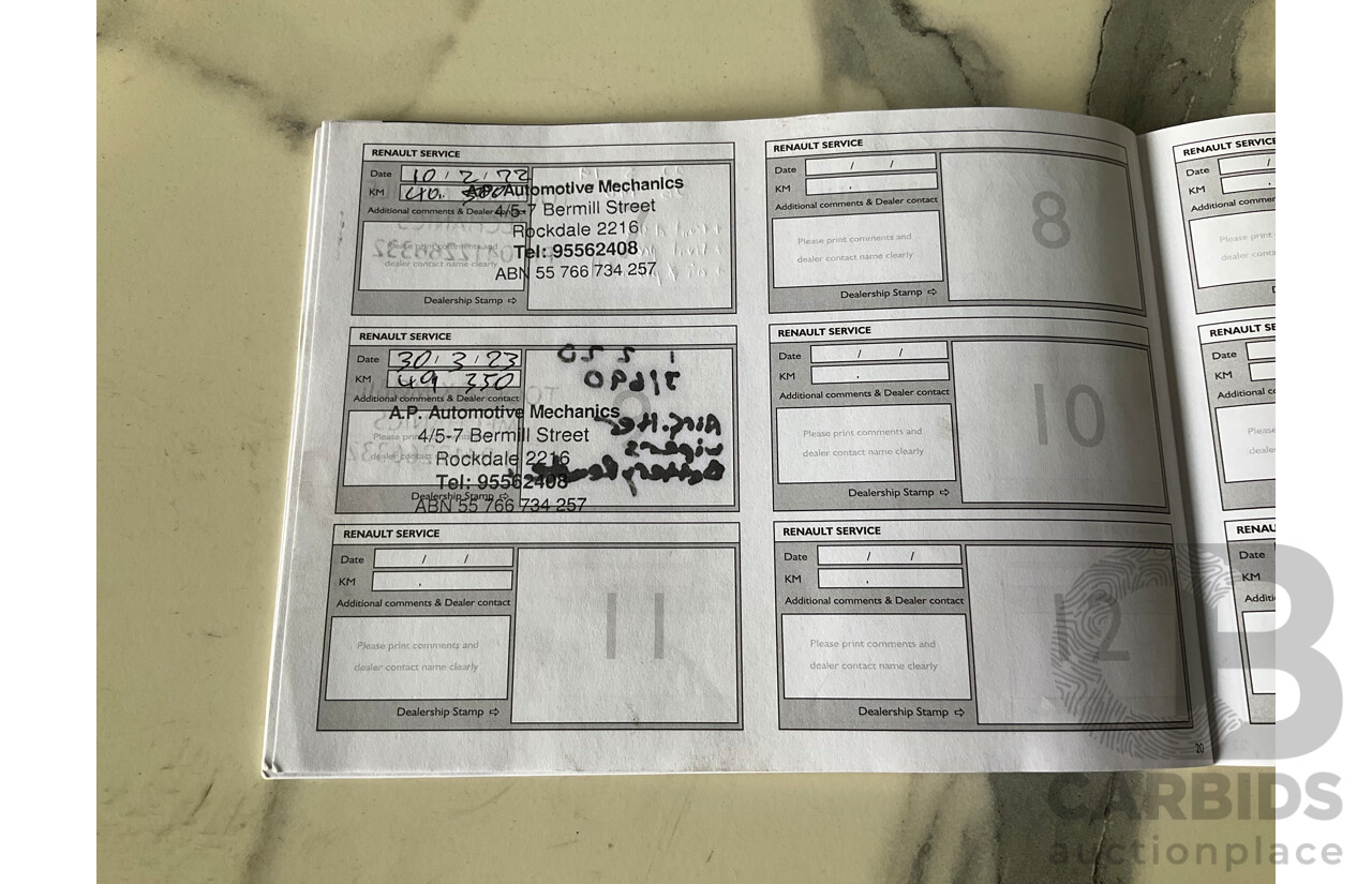 2/2015 Renault Clio GT X98 5d Hatchback Black 1.2L