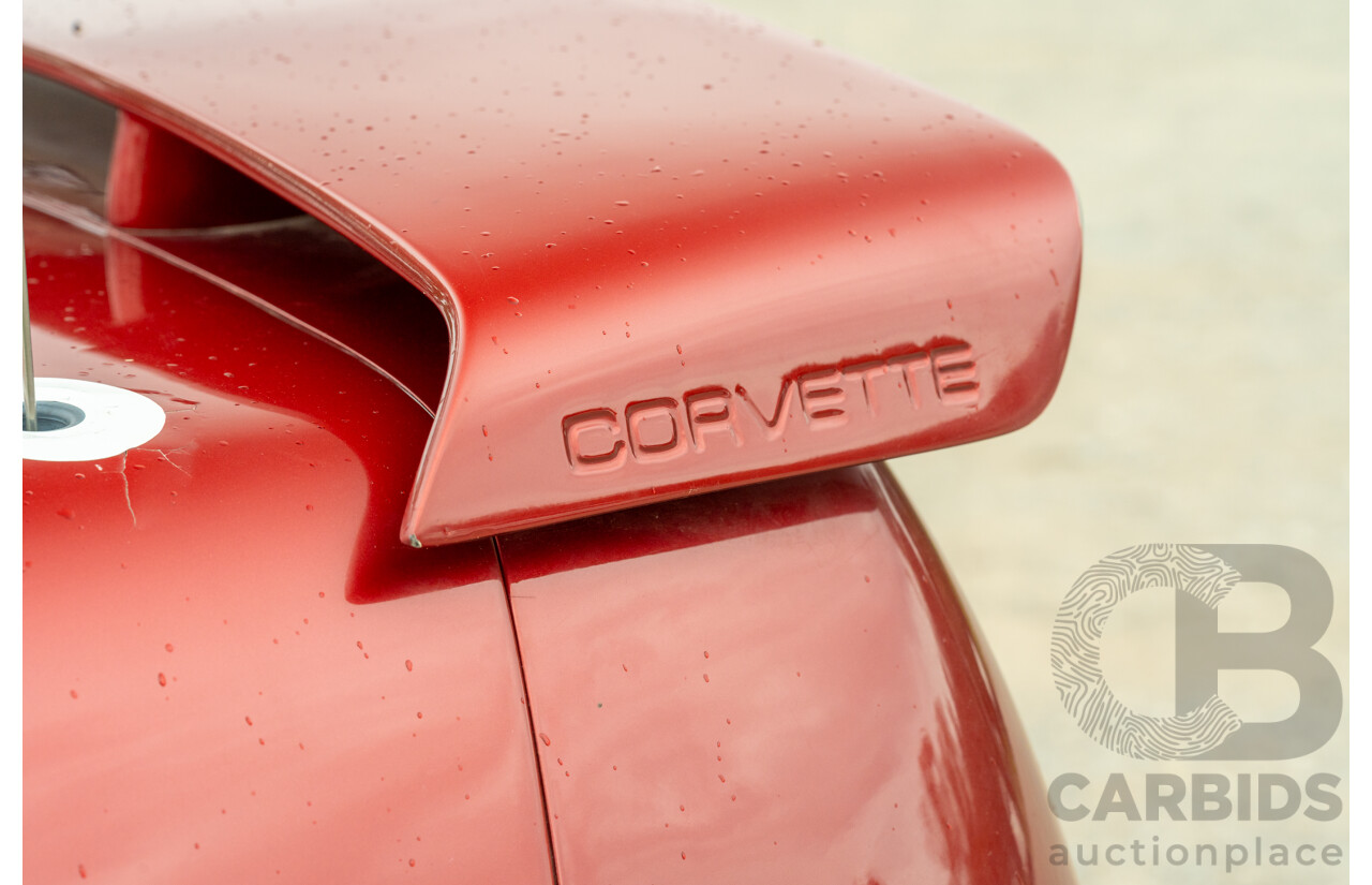01/1985 Chevrolet Corvette C4 2d Coupe Two Tone Red / Beige V8 5.7L