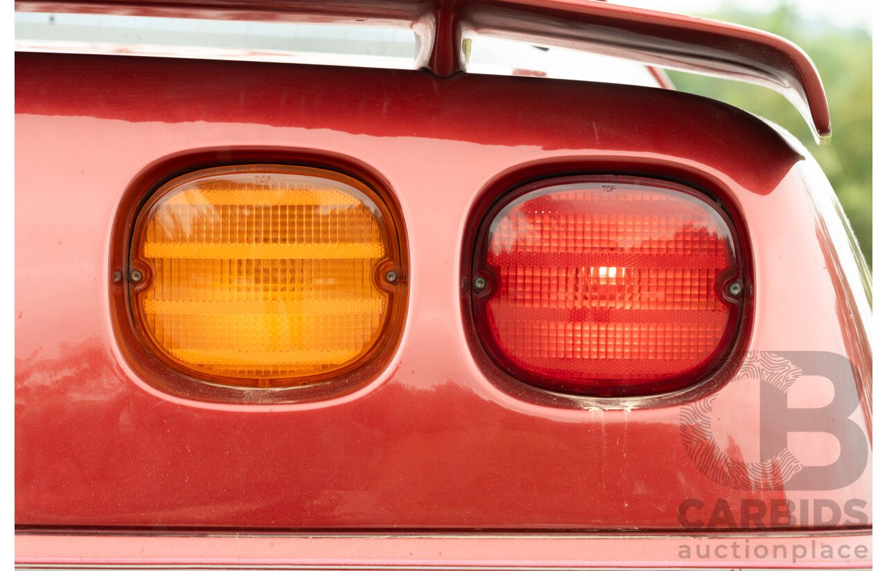 01/1985 Chevrolet Corvette C4 2d Coupe Two Tone Red / Beige V8 5.7L