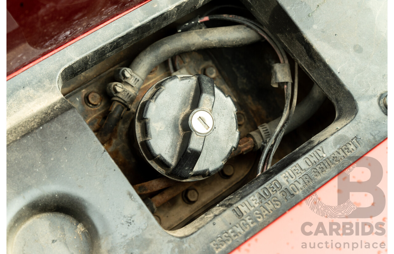 01/1985 Chevrolet Corvette C4 2d Coupe Two Tone Red / Beige V8 5.7L