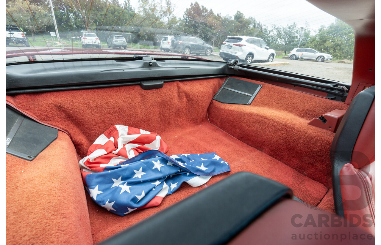 01/1985 Chevrolet Corvette C4 2d Coupe Two Tone Red / Beige V8 5.7L