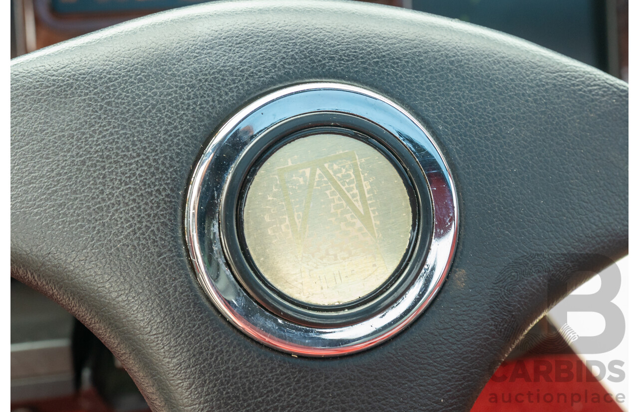 01/1985 Chevrolet Corvette C4 2d Coupe Two Tone Red / Beige V8 5.7L