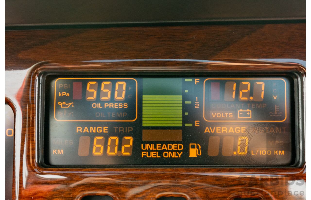 01/1985 Chevrolet Corvette C4 2d Coupe Two Tone Red / Beige V8 5.7L