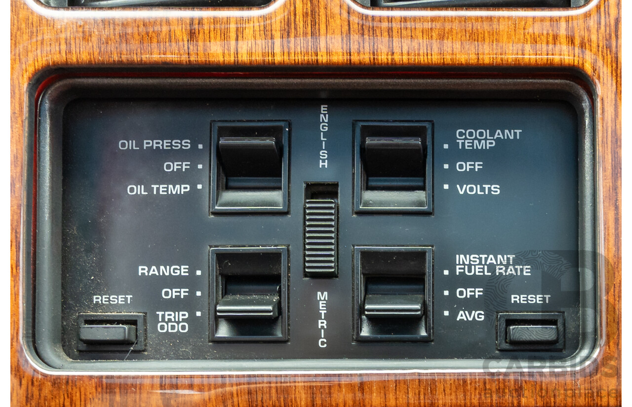 01/1985 Chevrolet Corvette C4 2d Coupe Two Tone Red / Beige V8 5.7L