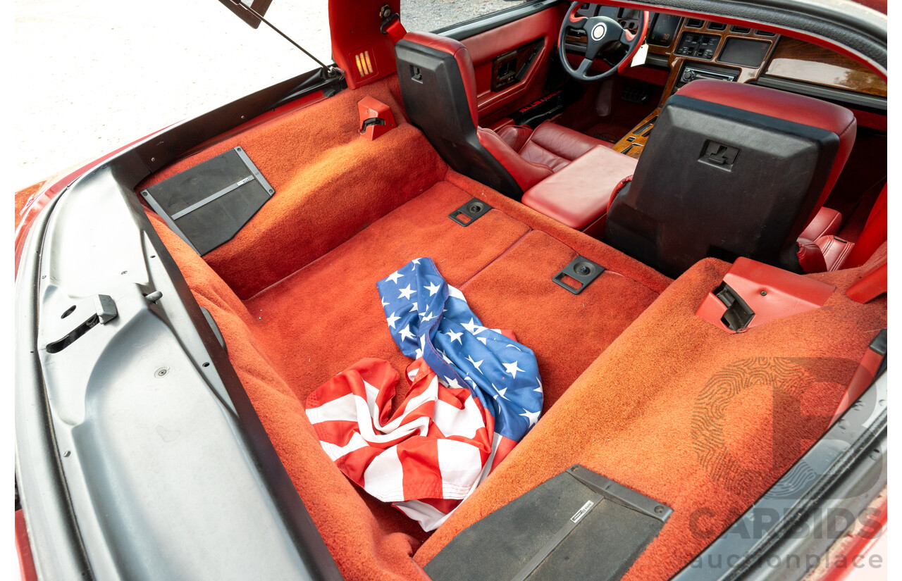 01/1985 Chevrolet Corvette C4 2d Coupe Two Tone Red / Beige V8 5.7L