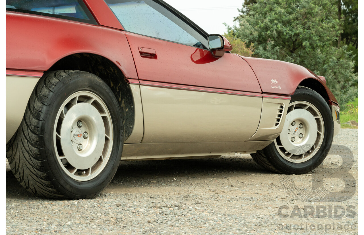 01/1985 Chevrolet Corvette C4 2d Coupe Two Tone Red / Beige V8 5.7L