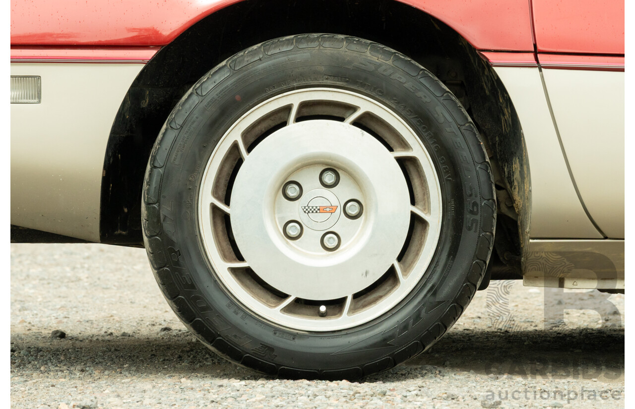 01/1985 Chevrolet Corvette C4 2d Coupe Two Tone Red / Beige V8 5.7L