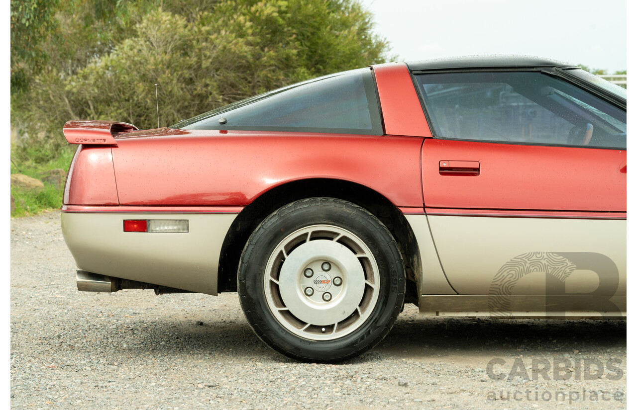 01/1985 Chevrolet Corvette C4 2d Coupe Two Tone Red / Beige V8 5.7L