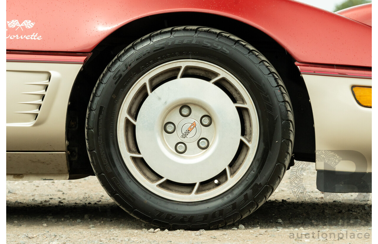 01/1985 Chevrolet Corvette C4 2d Coupe Two Tone Red / Beige V8 5.7L