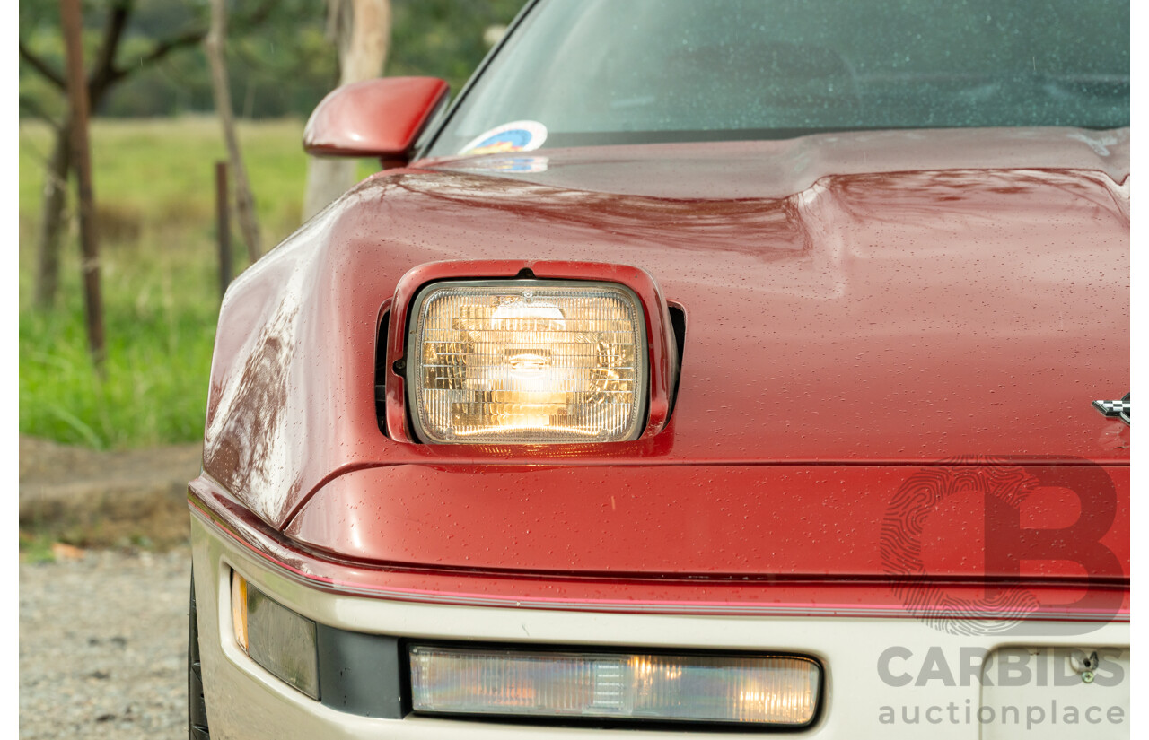 01/1985 Chevrolet Corvette C4 2d Coupe Two Tone Red / Beige V8 5.7L