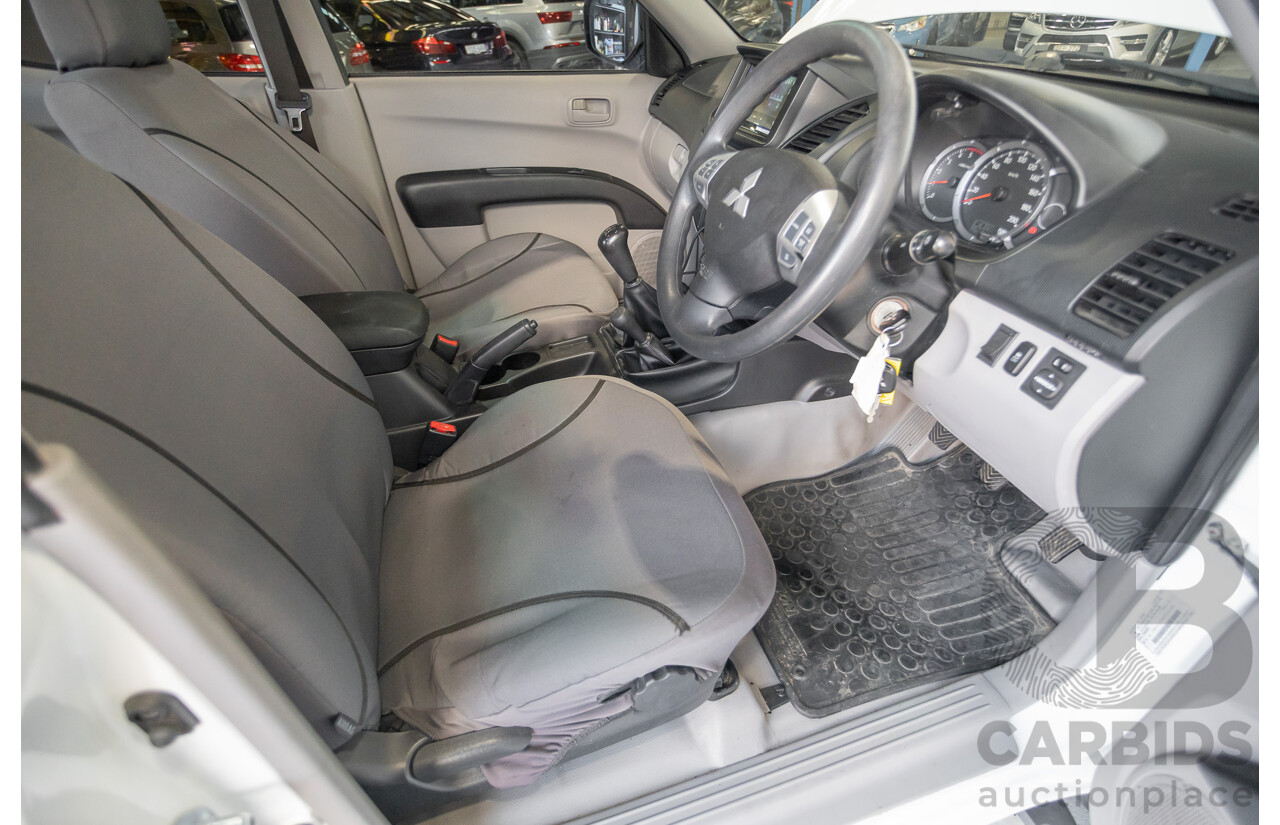 06/2015 Mitsubishi Triton GLX+ (4x4) MN MY15 Double Cab Utility White Turbo Diesel 2.5L