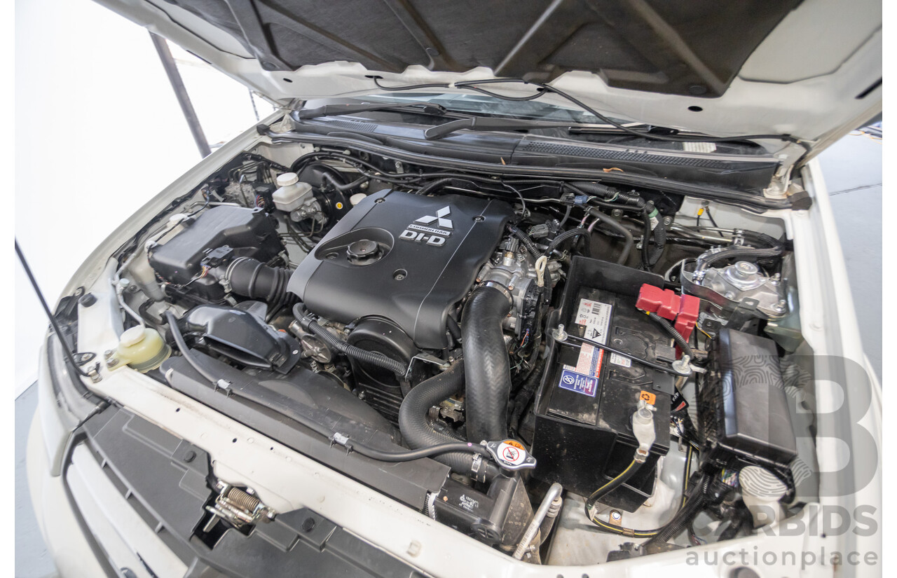 06/2015 Mitsubishi Triton GLX+ (4x4) MN MY15 Double Cab Utility White Turbo Diesel 2.5L