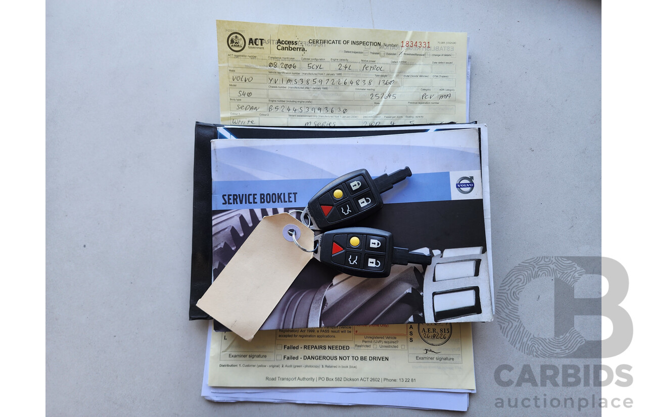 8/2006 Volvo S40 2.4 S MY06 4d Sedan White 2.4L