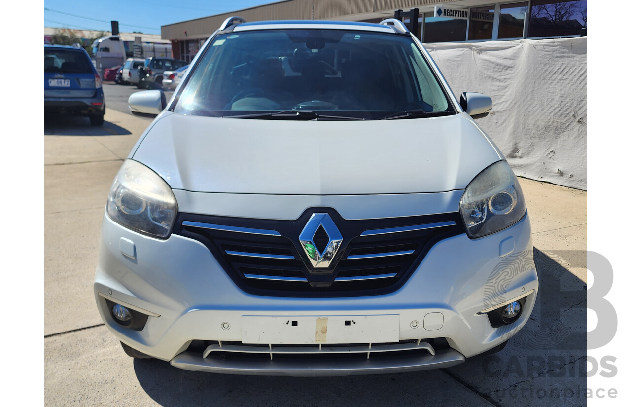 11/2013 Renault Koleos Privilege (4x4) H45 PHASE III 4d Wagon White 2.0L