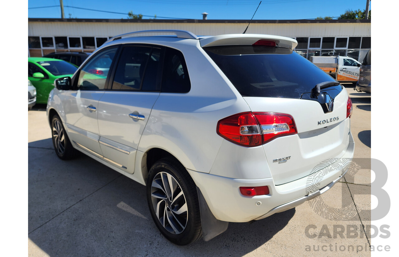 11/2013 Renault Koleos Privilege (4x4) H45 PHASE III 4d Wagon White 2.0L