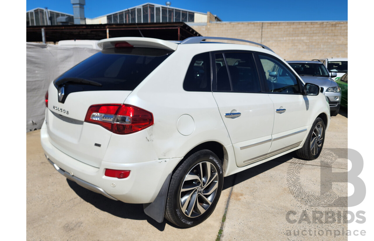 11/2013 Renault Koleos Privilege (4x4) H45 PHASE III 4d Wagon White 2.0L