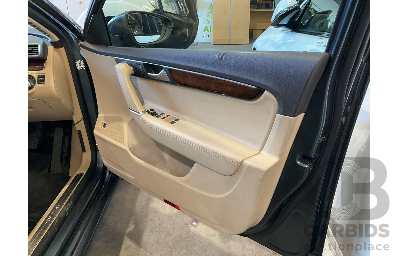 6/2013 Volkswagen Passat 130 TDI Highline 3C MY13.5 FWD 6SP Auto 4d Sedan Grey Turbo Diesel 2.0L