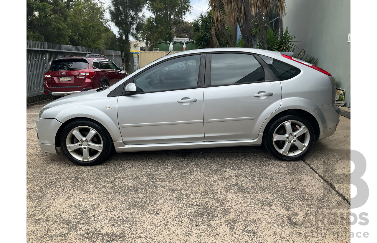 3/2007 Ford Focus Zetec LS 5d Hatchback Pure Silver Metallic  2.0L