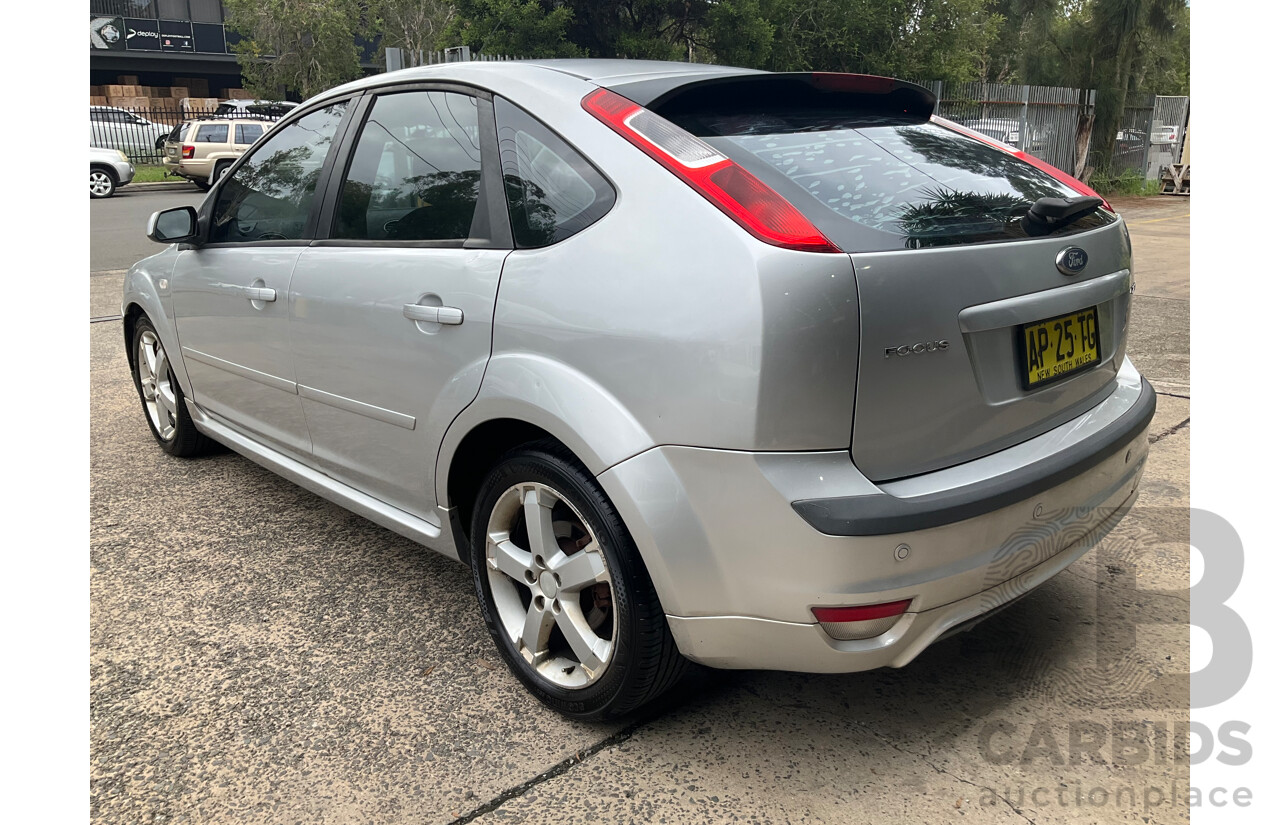 3/2007 Ford Focus Zetec LS 5d Hatchback Pure Silver Metallic  2.0L