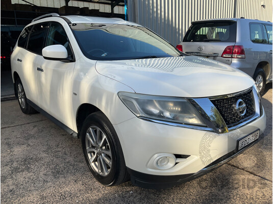 06/2016 Nissan Pathfinder ST (4x2) FWD R52 MY15 UPGRADE 4D Wagon Glacier White 3.5L