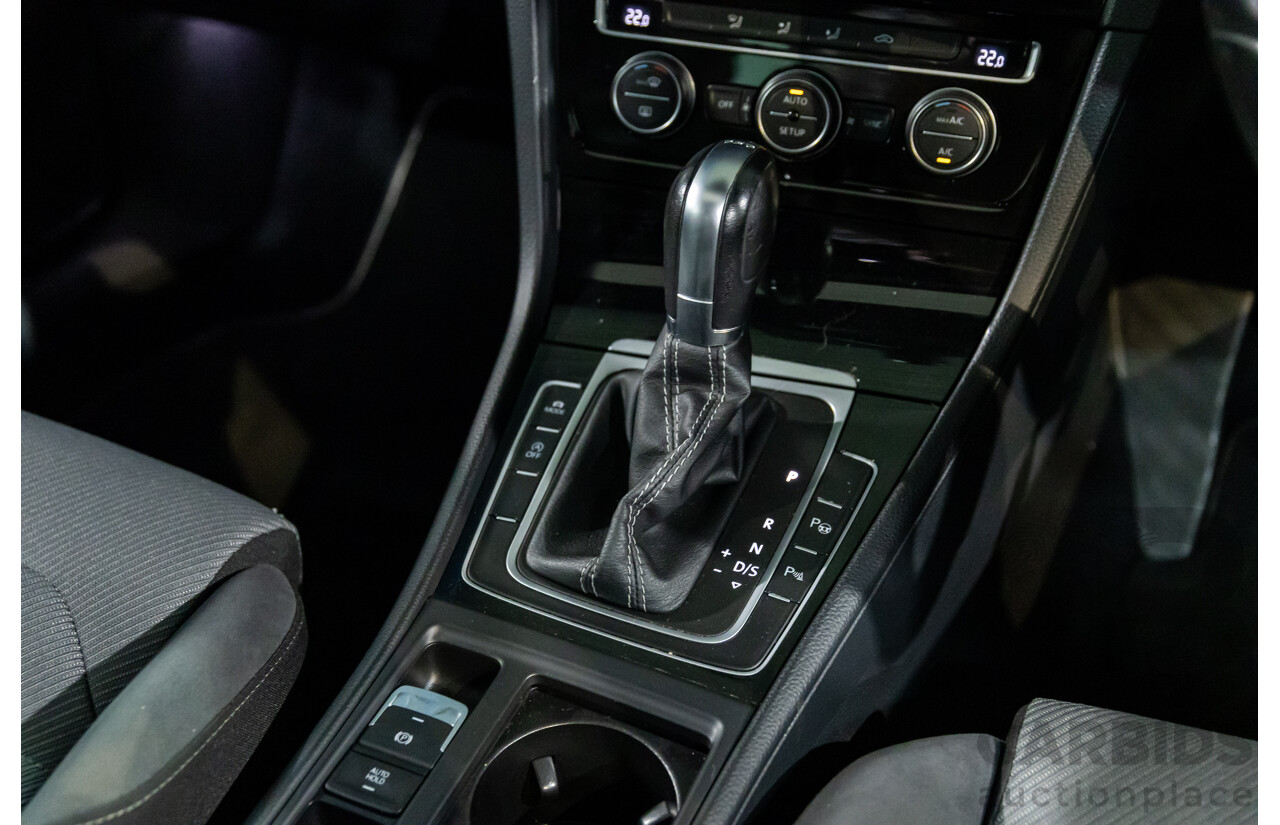 4/2014 Volkswagen Golf 110 TDI Highline R-Line Package AU MY14.5 5d Hatchback Pure White Turbo 2.0L