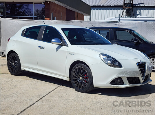 5/2012 Alfa Romeo Giulietta 2.0 Jtd-M  5d Hatchback White 2.0L