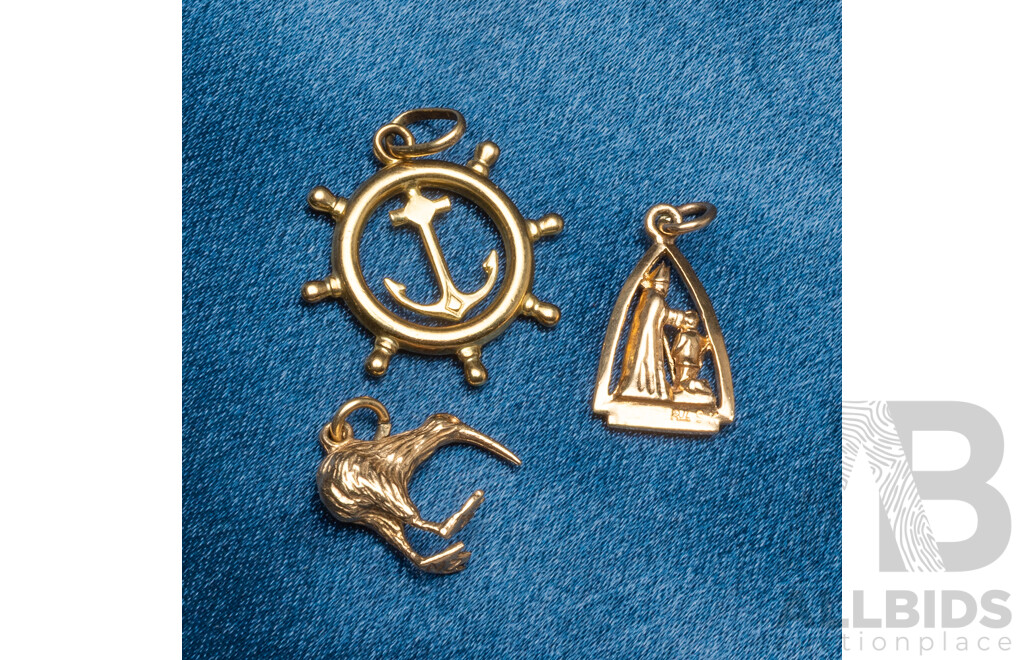 9ct Yellow Gold Charms. Kiwi, Wheel and Anchor, Blessing. Lot of 3 - 5.39gms