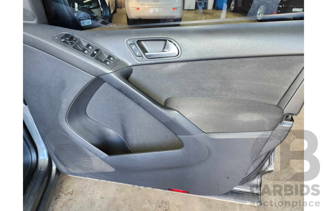 5/2012 Volkswagen Tiguan 103 TDI 5NC MY12 4d Wagon Grey 2.0L