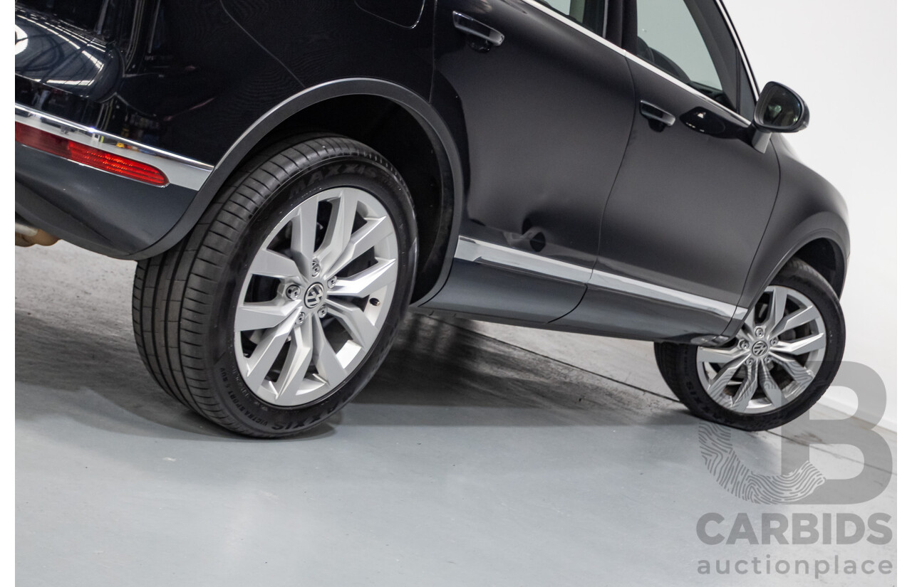 6/2016 Volkswagen Touareg V6 TDI (AWD) 7P MY16 4D Wagon Moonlight Blue Pearlescent Diesel V6 (180kW) 3.0L