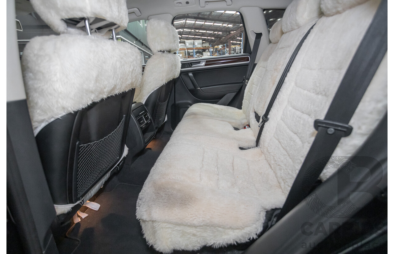 6/2016 Volkswagen Touareg V6 TDI (AWD) 7P MY16 4D Wagon Moonlight Blue Pearlescent Diesel V6 (180kW) 3.0L