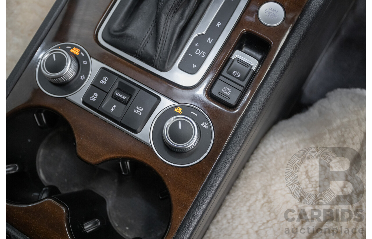 6/2016 Volkswagen Touareg V6 TDI (AWD) 7P MY16 4D Wagon Moonlight Blue Pearlescent Diesel V6 (180kW) 3.0L