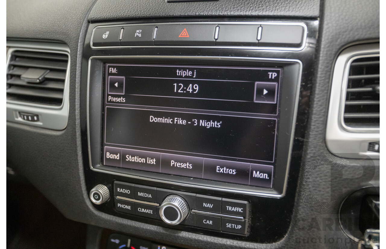 6/2016 Volkswagen Touareg V6 TDI (AWD) 7P MY16 4D Wagon Moonlight Blue Pearlescent Diesel V6 (180kW) 3.0L