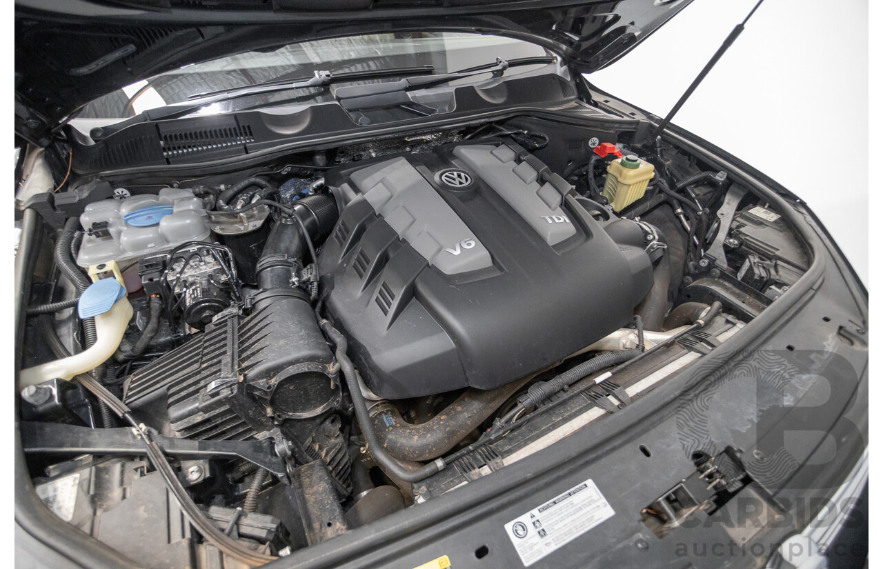 6/2016 Volkswagen Touareg V6 TDI (AWD) 7P MY16 4D Wagon Moonlight Blue Pearlescent Diesel V6 (180kW) 3.0L