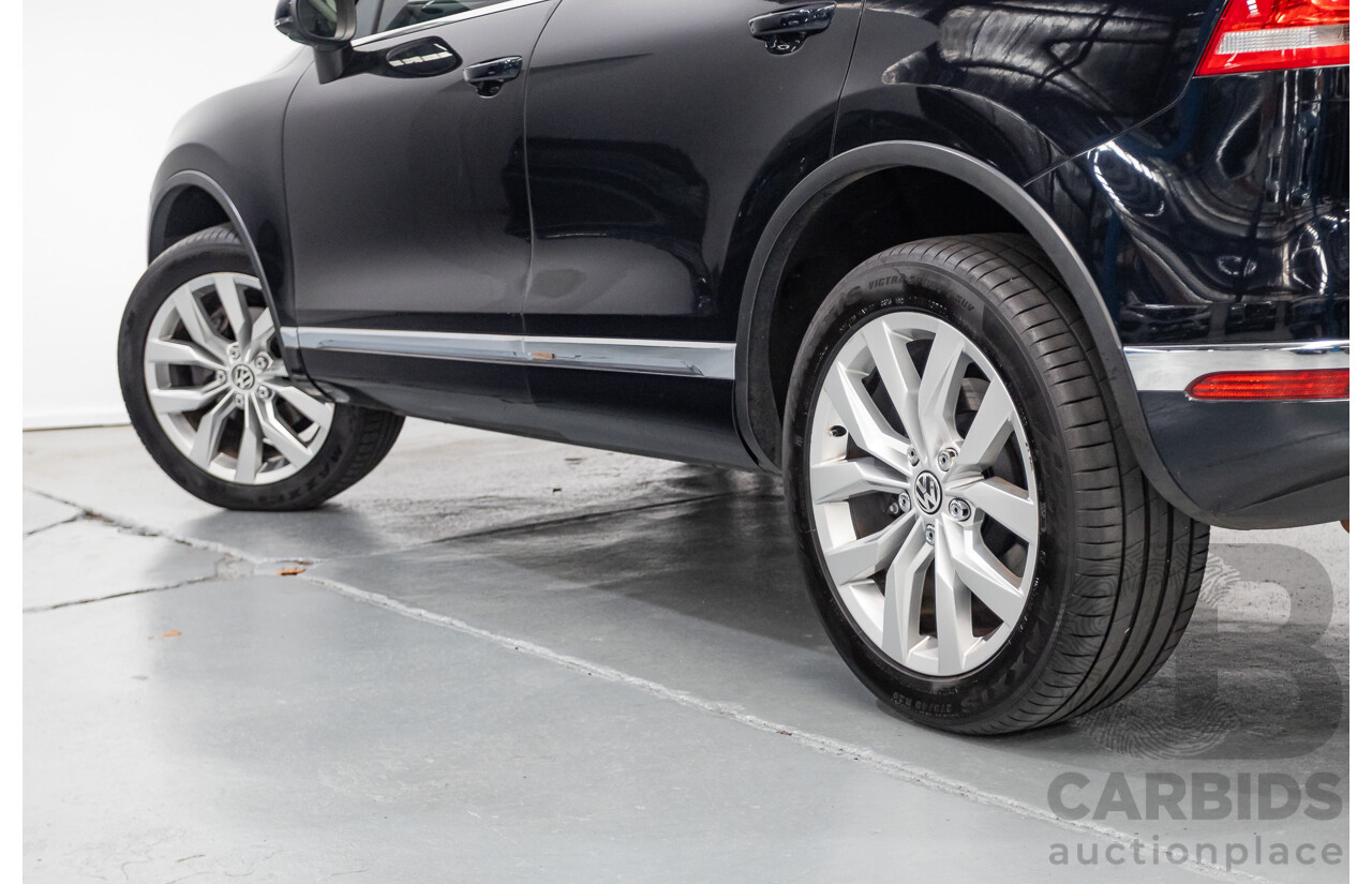 6/2016 Volkswagen Touareg V6 TDI (AWD) 7P MY16 4D Wagon Moonlight Blue Pearlescent Diesel V6 (180kW) 3.0L