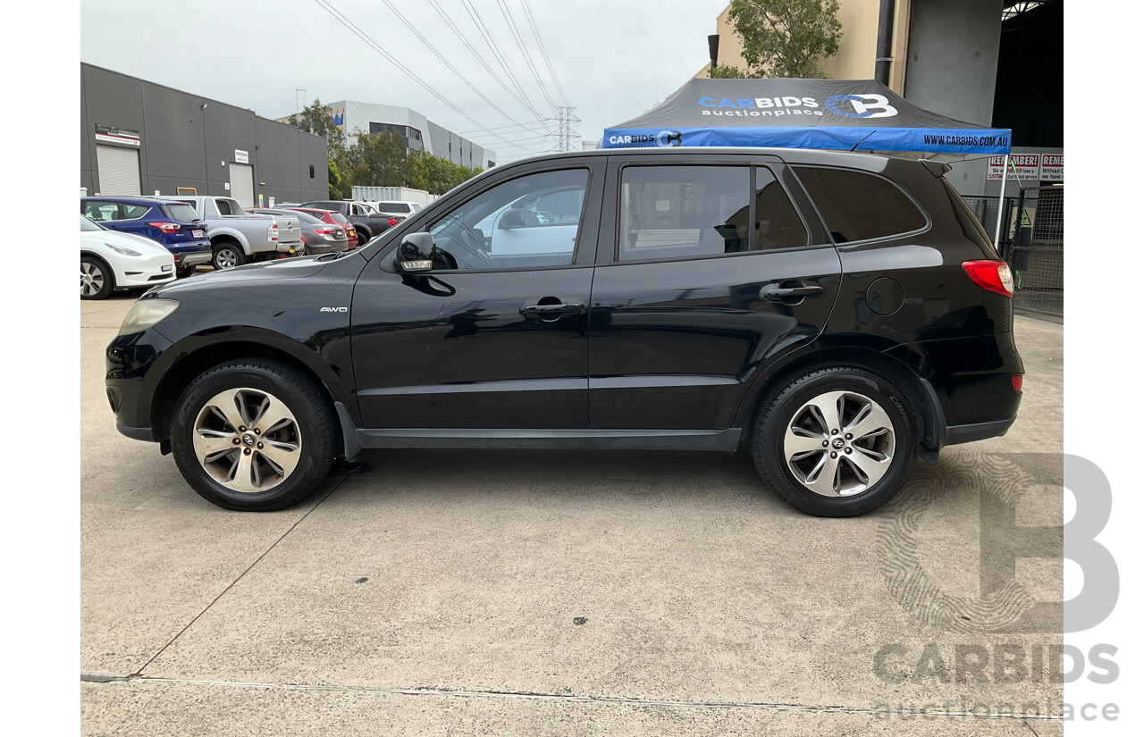 4/2012 Hyundai Santa Fe Trail CRDi (4x4) CM MY12 4d Wagon Phantom Black Pearl Turbo Diesel 2.2L - 7 Seater