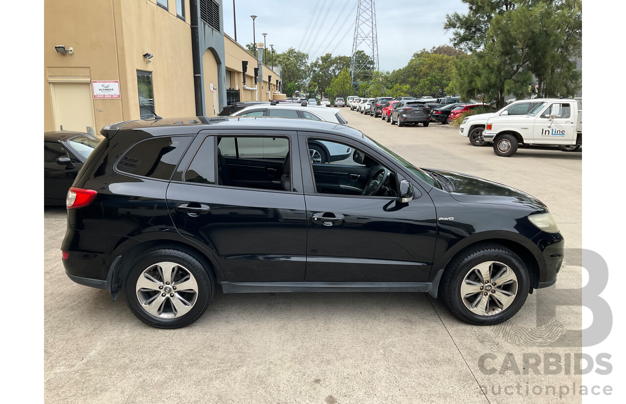 4/2012 Hyundai Santa Fe Trail CRDi (4x4) CM MY12 4d Wagon Phantom Black Pearl Turbo Diesel 2.2L - 7 Seater