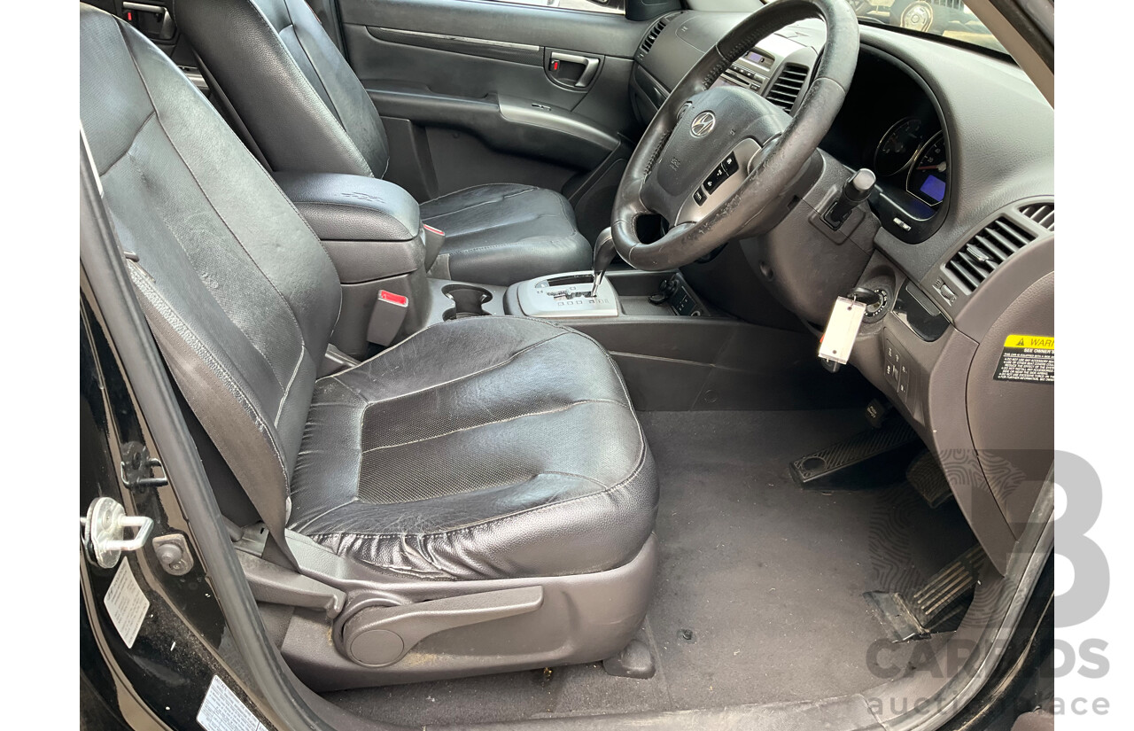 4/2012 Hyundai Santa Fe Trail CRDi (4x4) CM MY12 4d Wagon Phantom Black Pearl Turbo Diesel 2.2L - 7 Seater