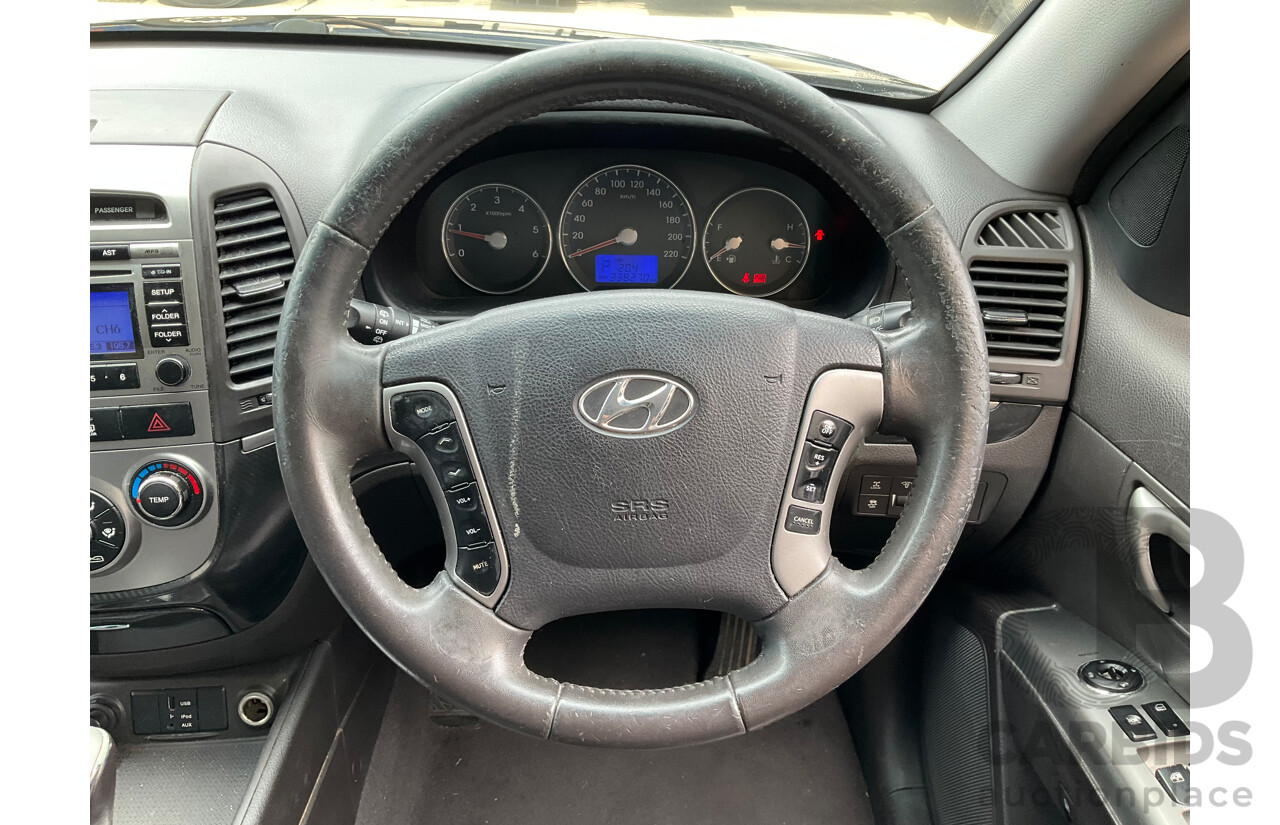 4/2012 Hyundai Santa Fe Trail CRDi (4x4) CM MY12 4d Wagon Phantom Black Pearl Turbo Diesel 2.2L - 7 Seater