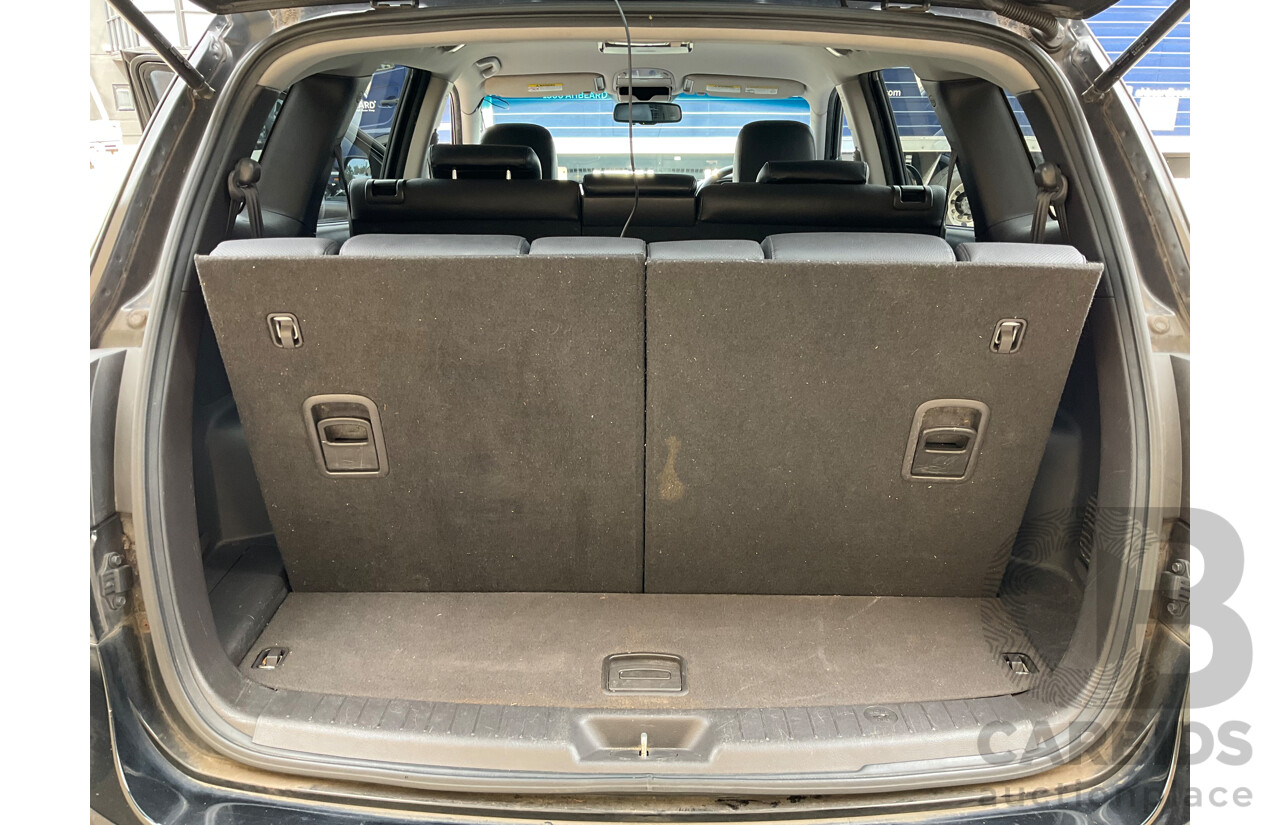 4/2012 Hyundai Santa Fe Trail CRDi (4x4) CM MY12 4d Wagon Phantom Black Pearl Turbo Diesel 2.2L - 7 Seater