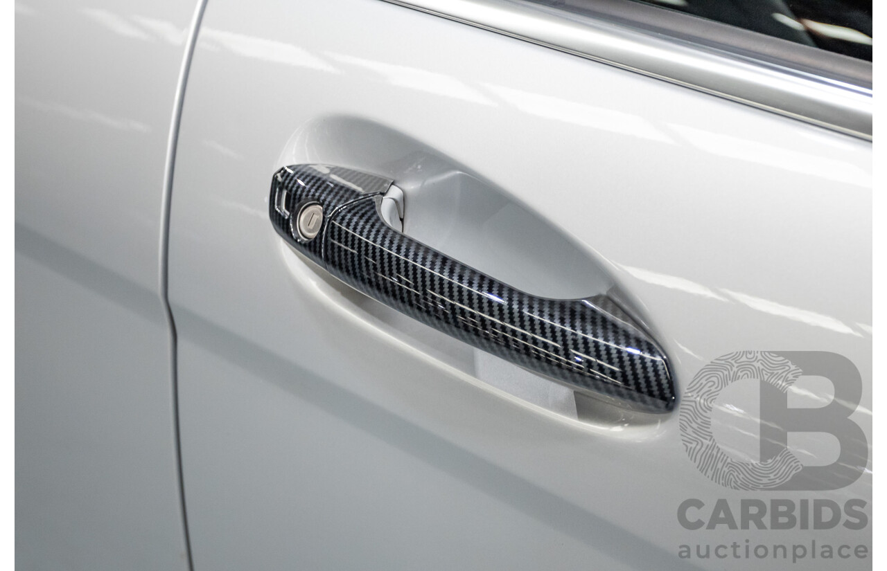 1/2012 Mercedes-Benz C250 Avantgarde BE W204 MY11 4D Sedan Iridium Silver Metallic Turbo 1.8L