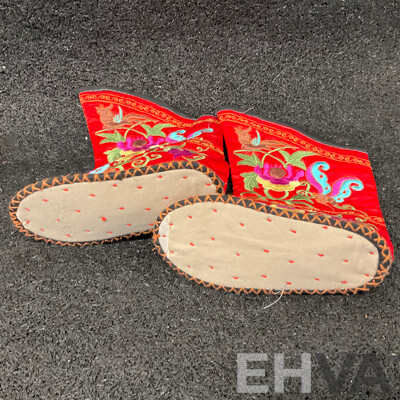 Vintage Style-inspired Decorative Items - Ceramics, Wooden Boxes and Traditional Accessories