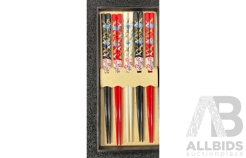 Vintage Style-inspired Decorative Items - Ceramics, Wooden Boxes and Traditional Accessories